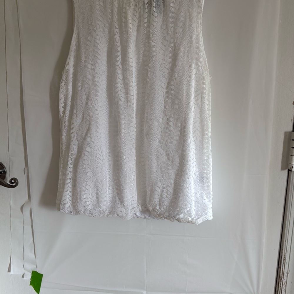 Elegant White Sleeveless Top